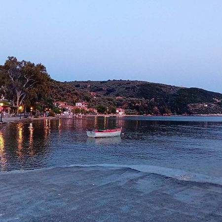 Christina'S Seaside Villa Áfissos Buitenkant foto