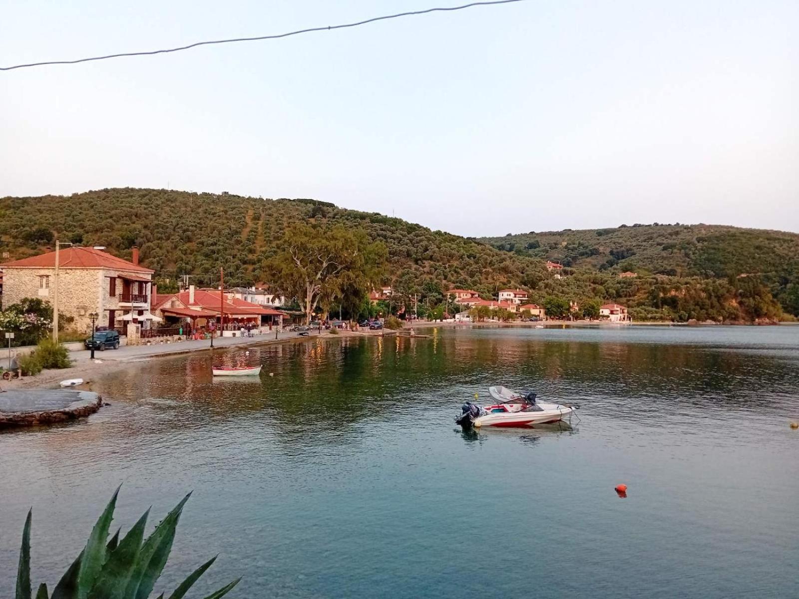 Christina'S Seaside Villa Áfissos Buitenkant foto